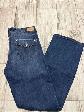 Levi's Dark Blue 526 slender boot Wide Leg Jeans with Back Flap Pocket